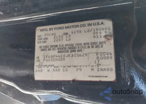 1988 Ford Mustang Lx z USA, uszkodzony, nr VIN 1FABP44E8JF303629